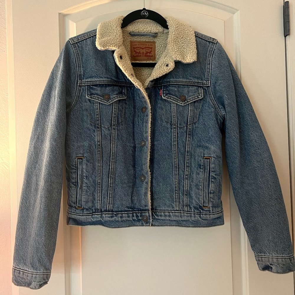 Levi's Women's Sherpa Trucker Jacket
